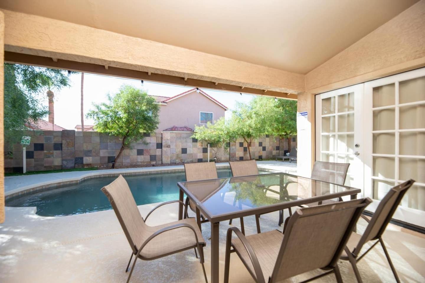 Stylish & Sunny With Heated Pool In The Foothills! Phoenix
